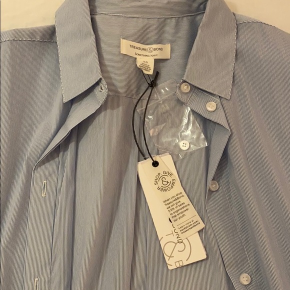 something navy button down - Picture 6 of 9